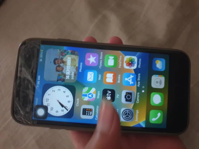 Apple iPhone 8 0