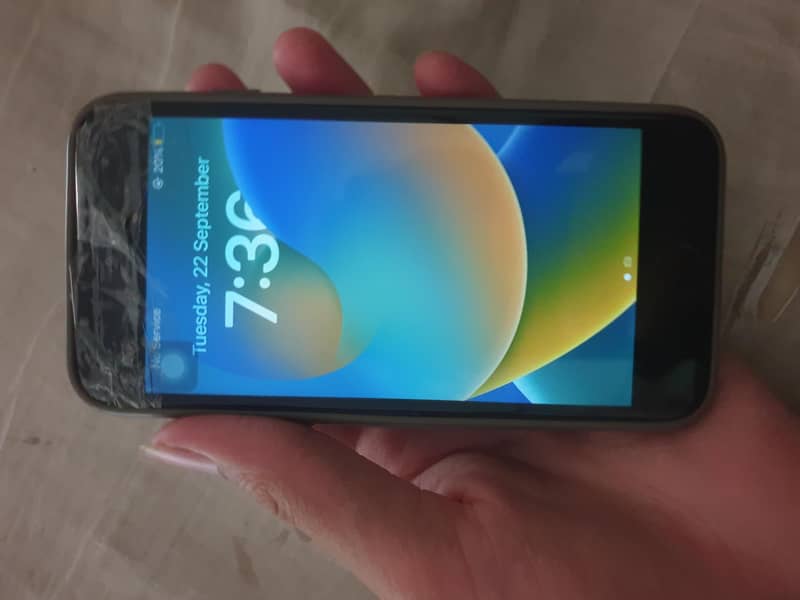 Apple iPhone 8 1