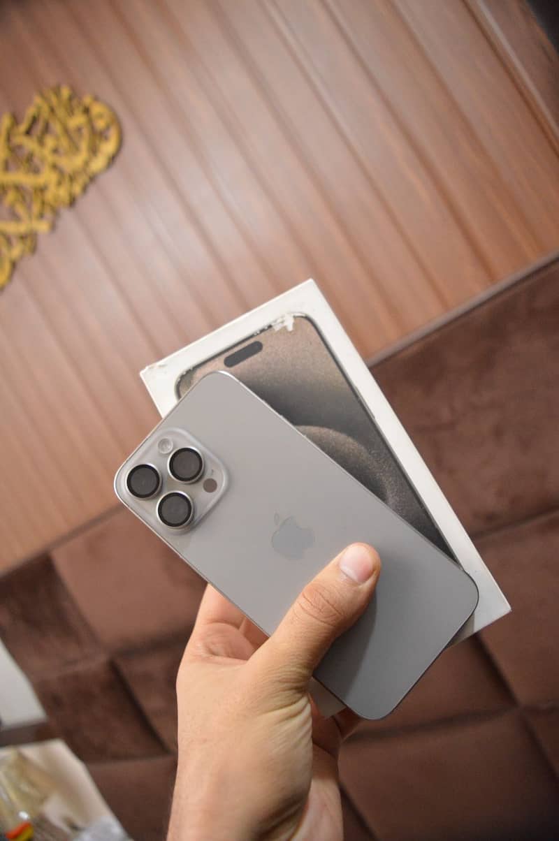 iphone 15 Pro Max 0