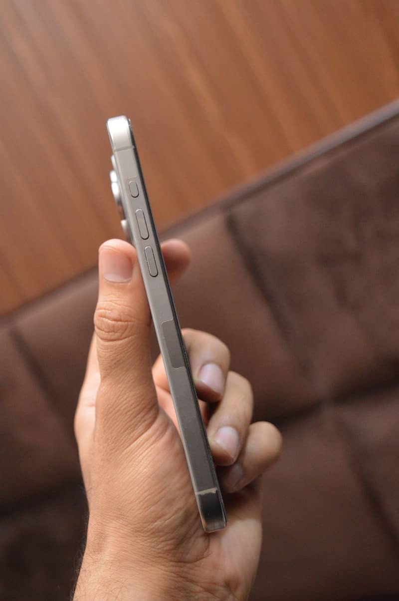 iphone 15 Pro Max 3