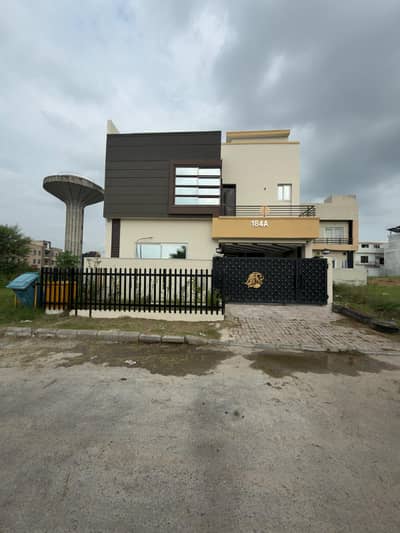 6 marla uperr portion bharia Town Face 8 bajlii panii Available neat Clean 2 bedroom proper waahroom
