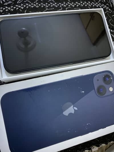 Apple iPhone 13