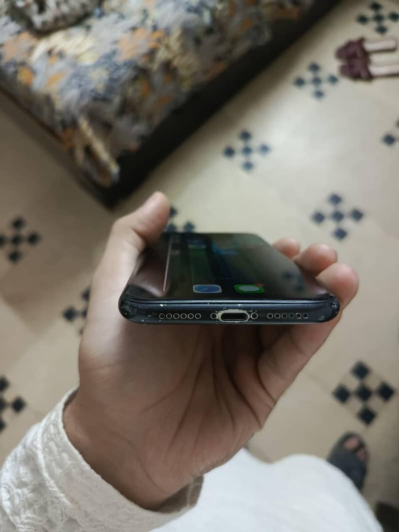 Apple iPhone XR 0