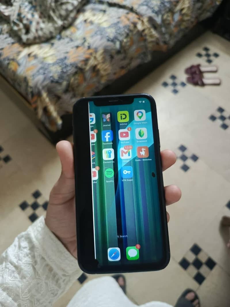Apple iPhone XR 1