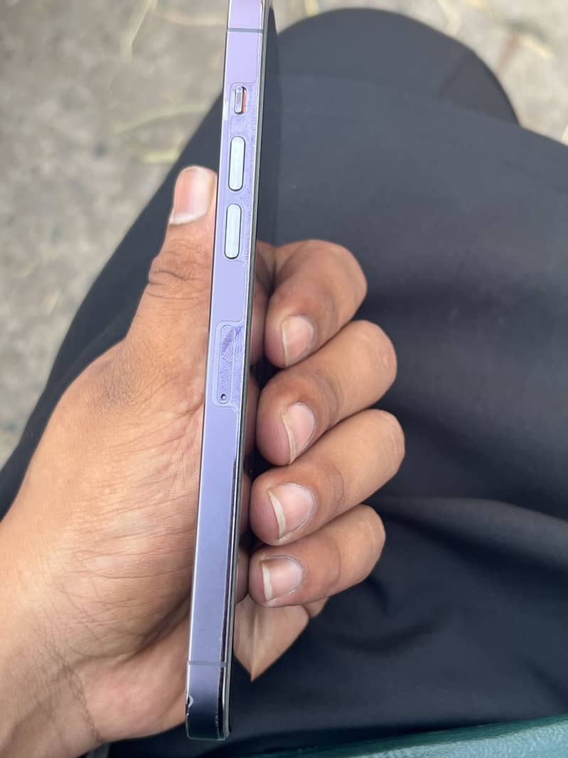 Apple iPhone 14 Pro Max 2