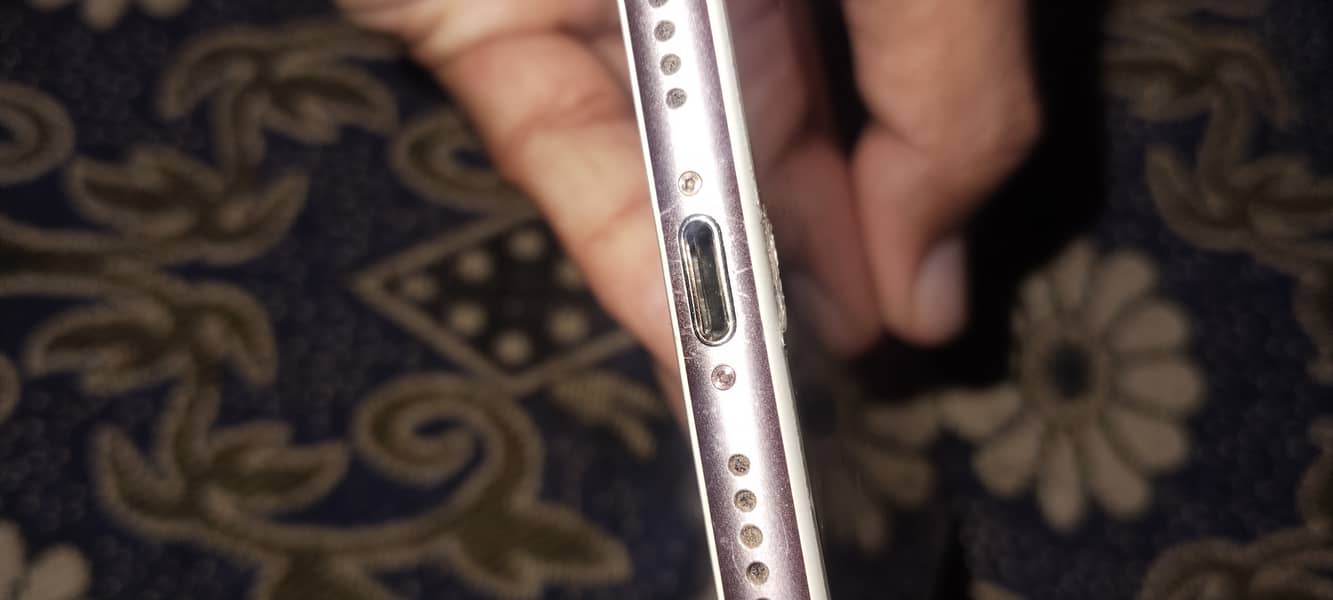 Apple iPhone 7 Plus 4