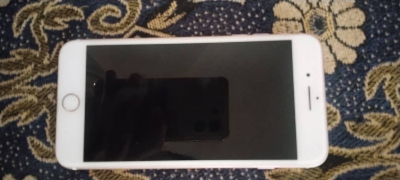 Apple iPhone 7 Plus 8