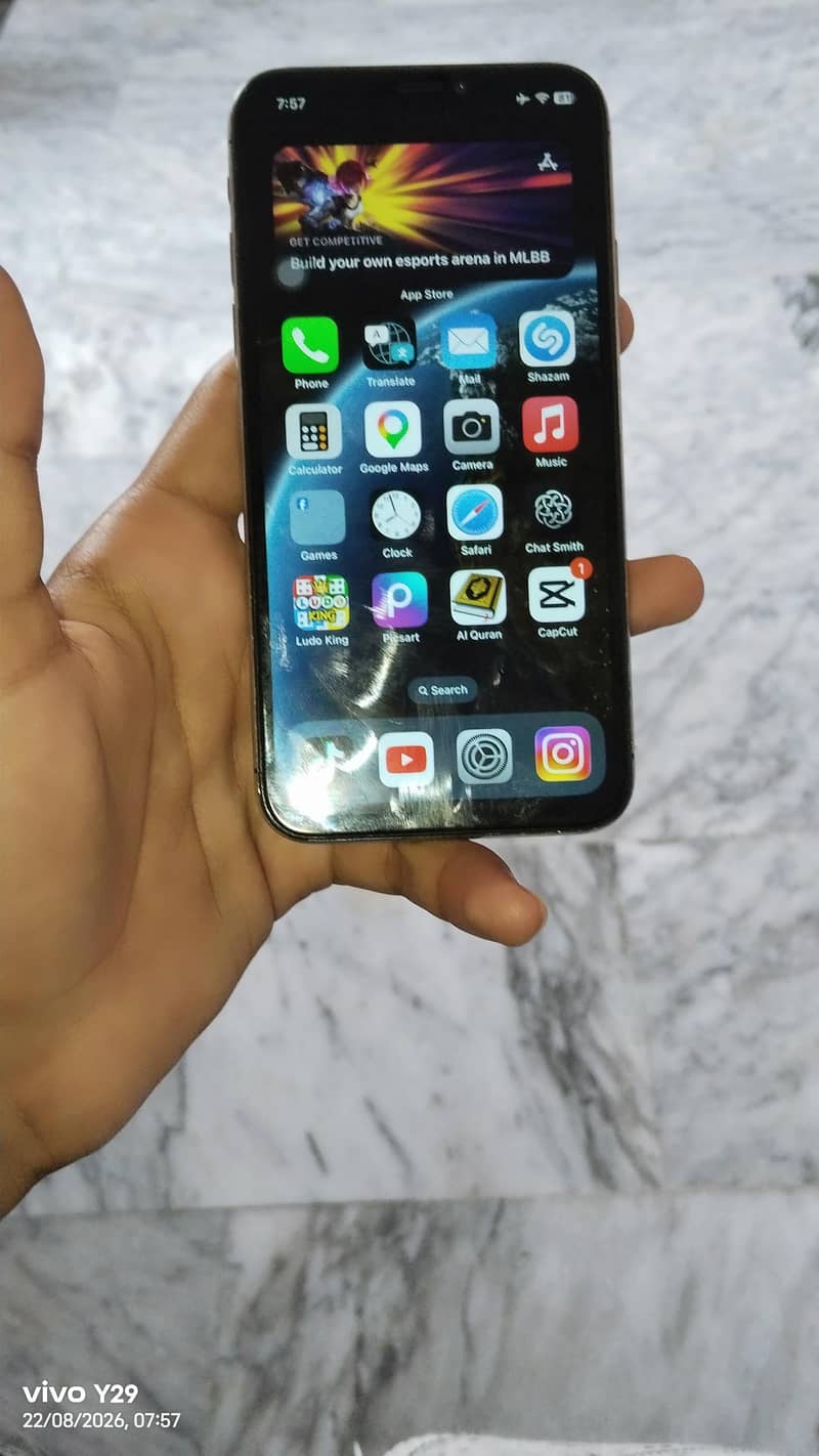 Apple iPhone X 1
