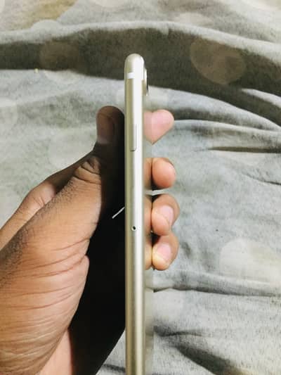 Apple iPhone 7