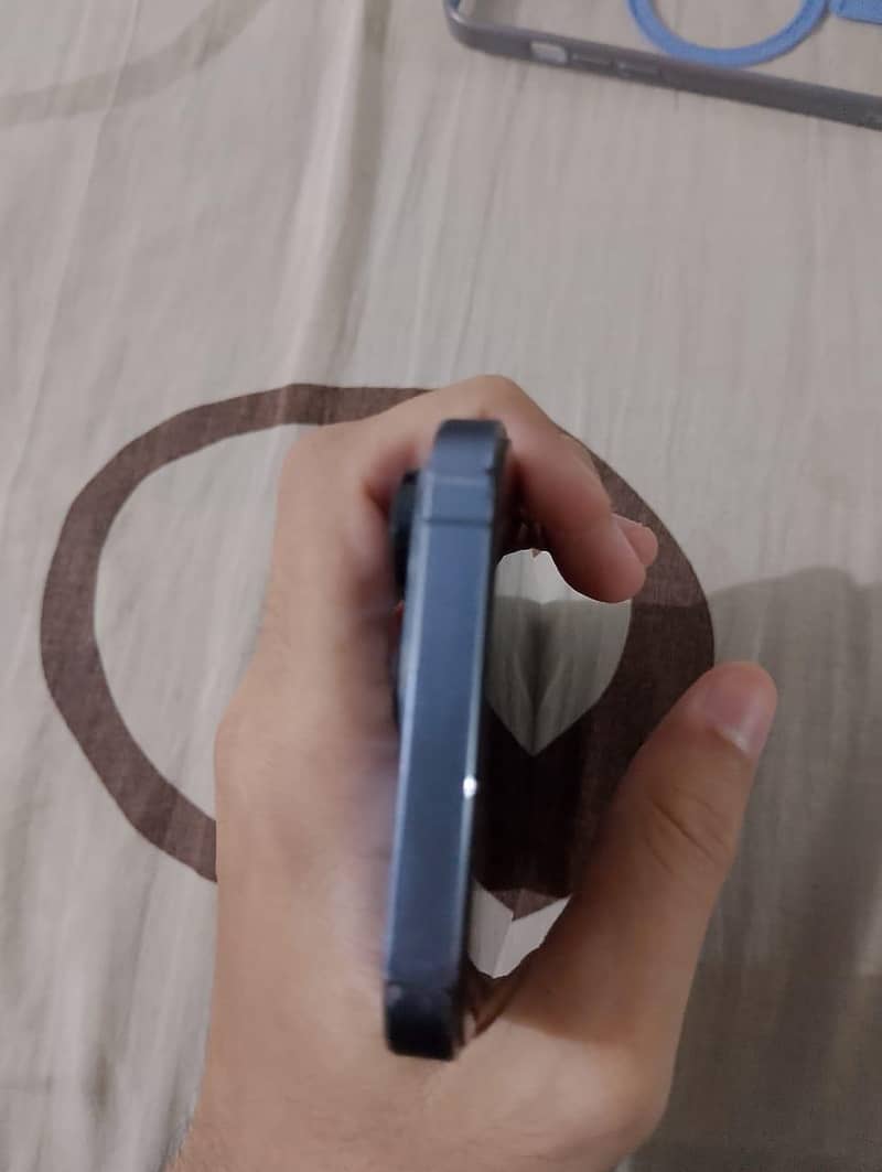 Apple iPhone 13 Pro 3