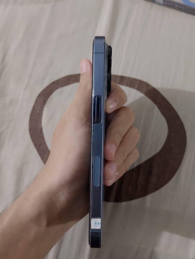 Apple iPhone 13 Pro 4