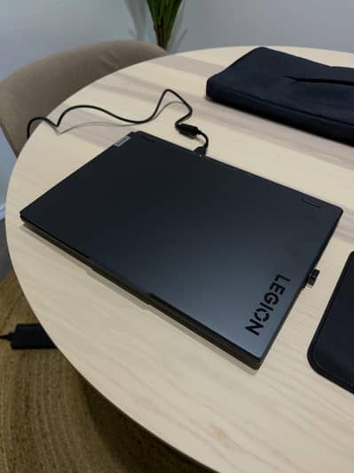 Lenovo legion Pro 7 Rtx 4080 12gb 32GB Ram 2TB SSD