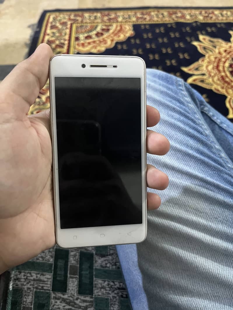 OPPO A37 1