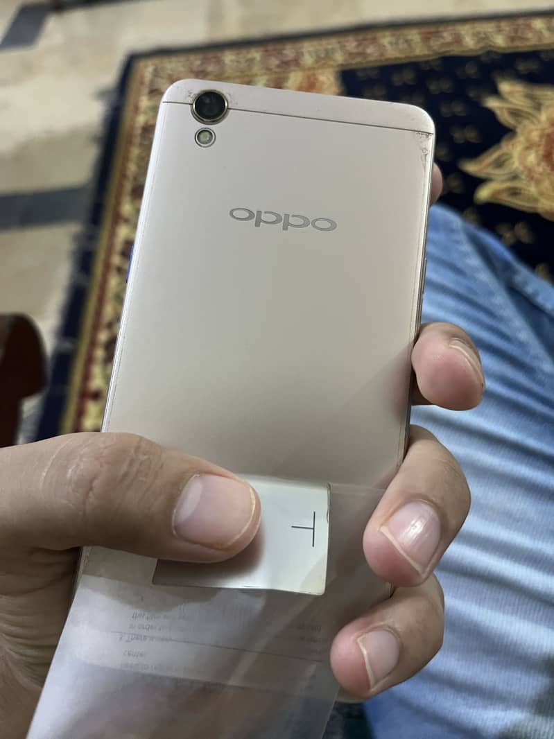OPPO A37 2