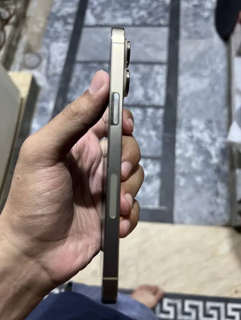 Iphone 14 pro max 2