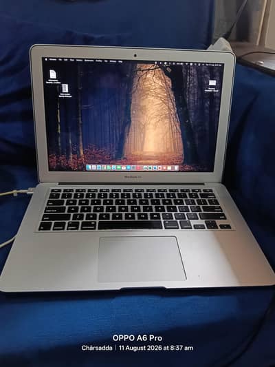 MacBook Air 2017 | 8gb RAM | 512gb SSD