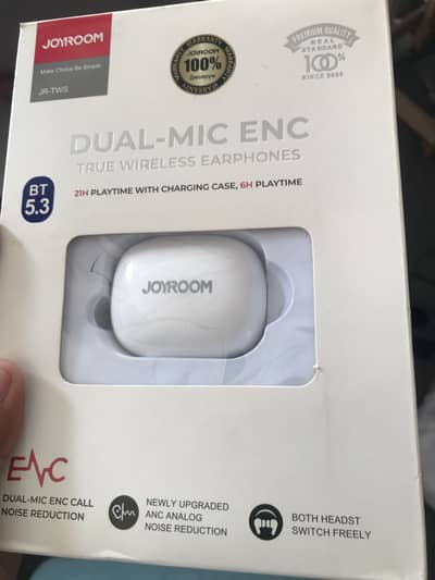 Earbuds For Sale in loose price RS 1450