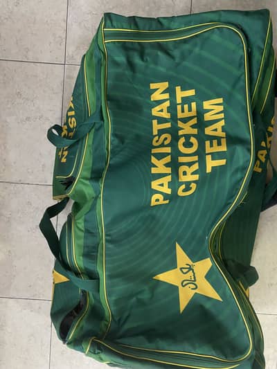 Pakistan cricket team kit bag