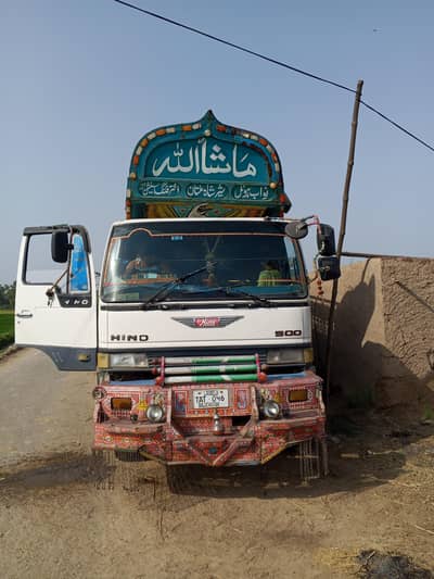 Hino Ho7D