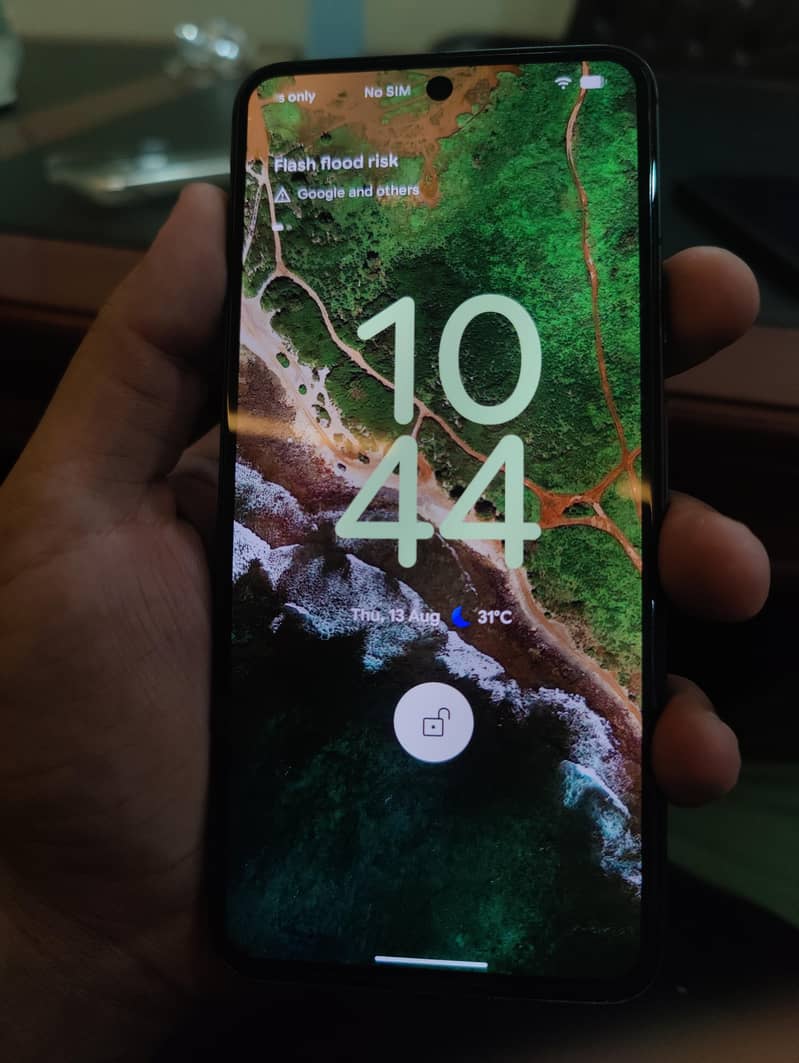 Google Pixel 8 2