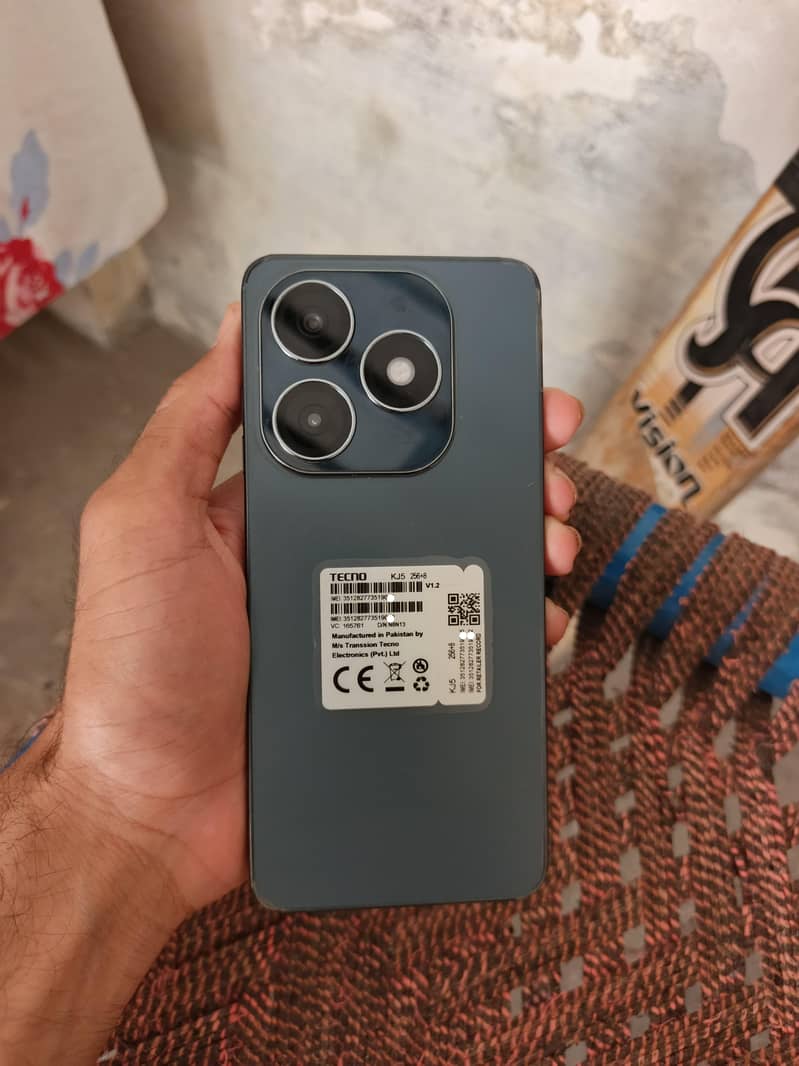 Tecno Spark 20 0