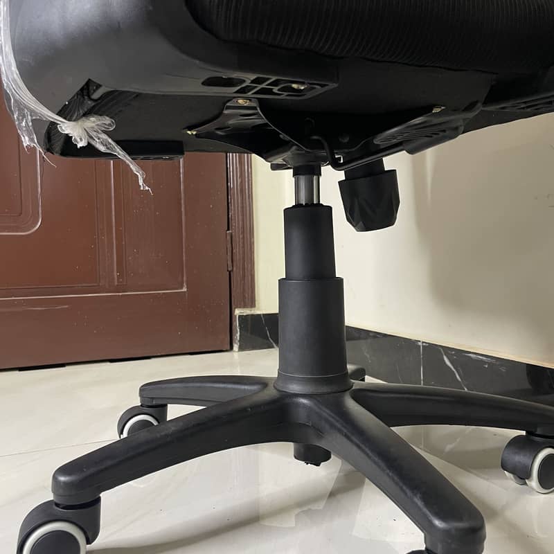 K-Shape Workstation Table 7