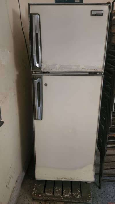 National no frost refrigerator