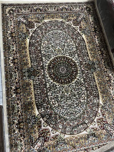 Selling a brand new carpet in excellent condition