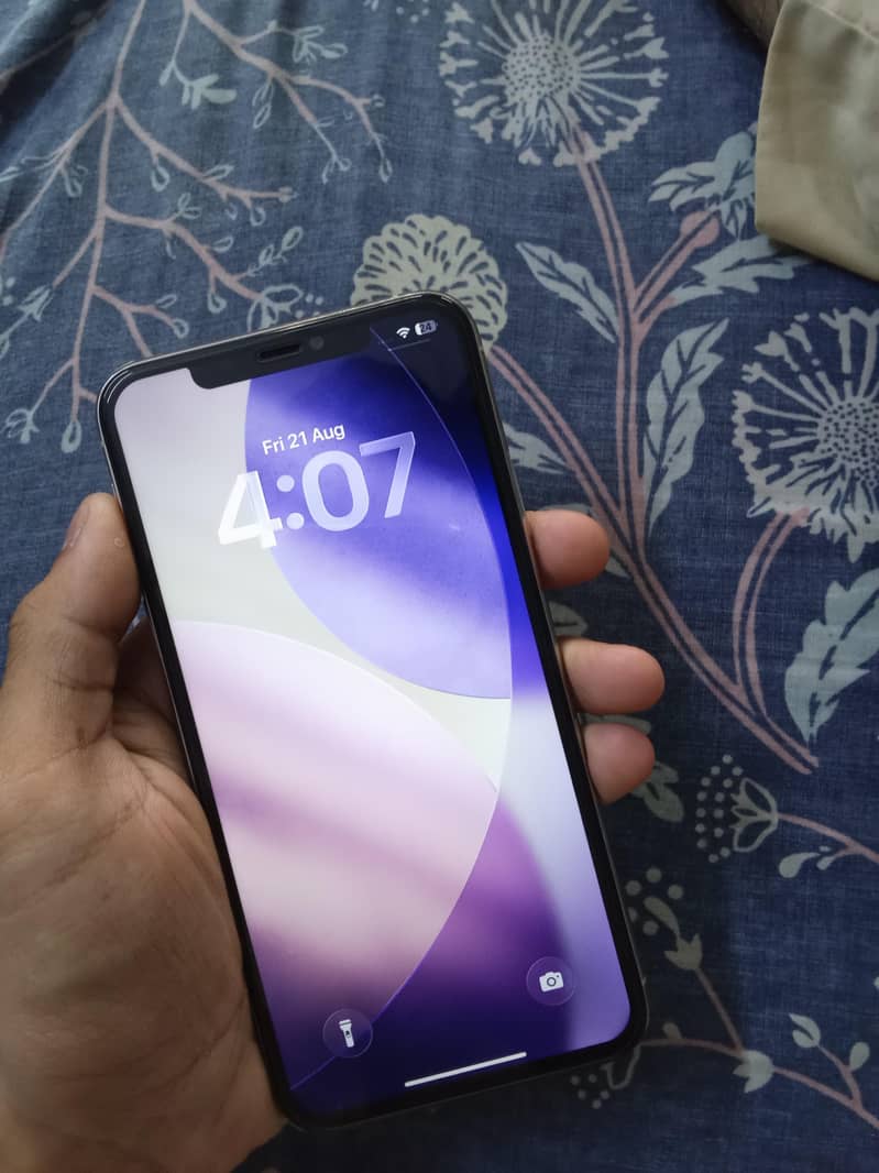 Apple iPhone 11 Pro Max 5