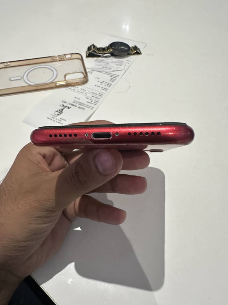 Apple iPhone 11 4