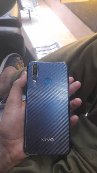 Vivo Y17