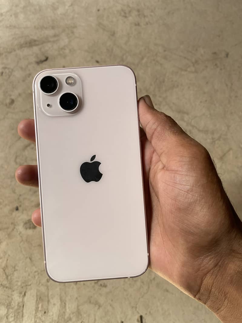 Apple iPhone 13 1
