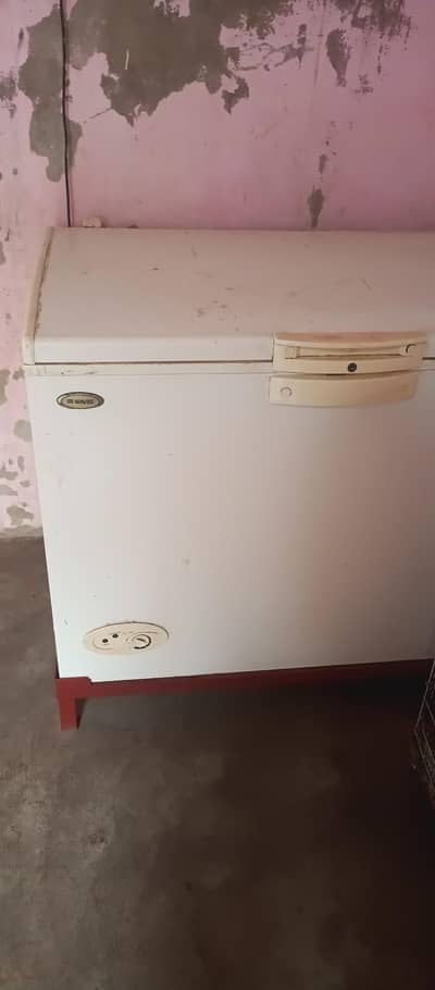 d freezer single door