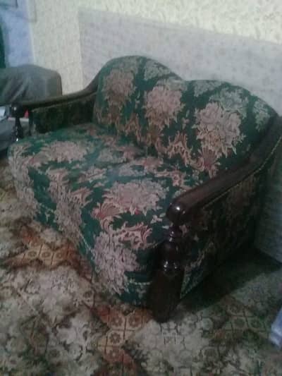 good condition heavy wooden sofa set  6 seater  single double n triple