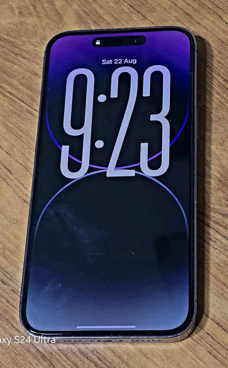 Apple iPhone 14 Pro Max 1