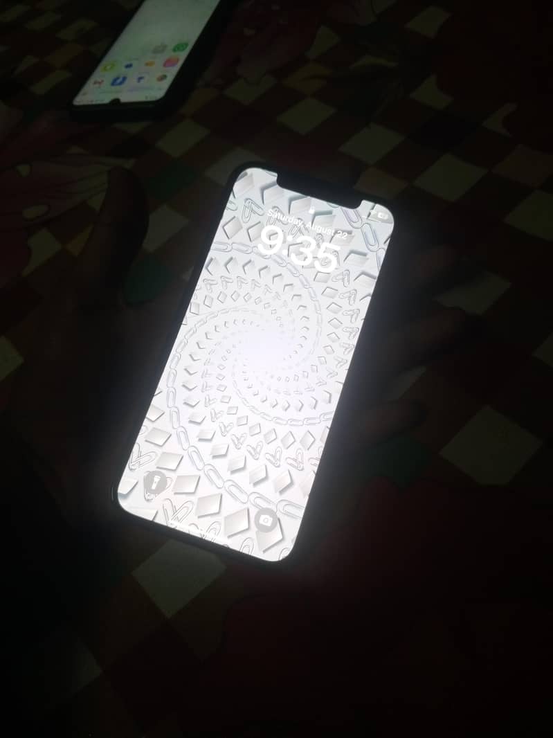 Apple iPhone 12 1