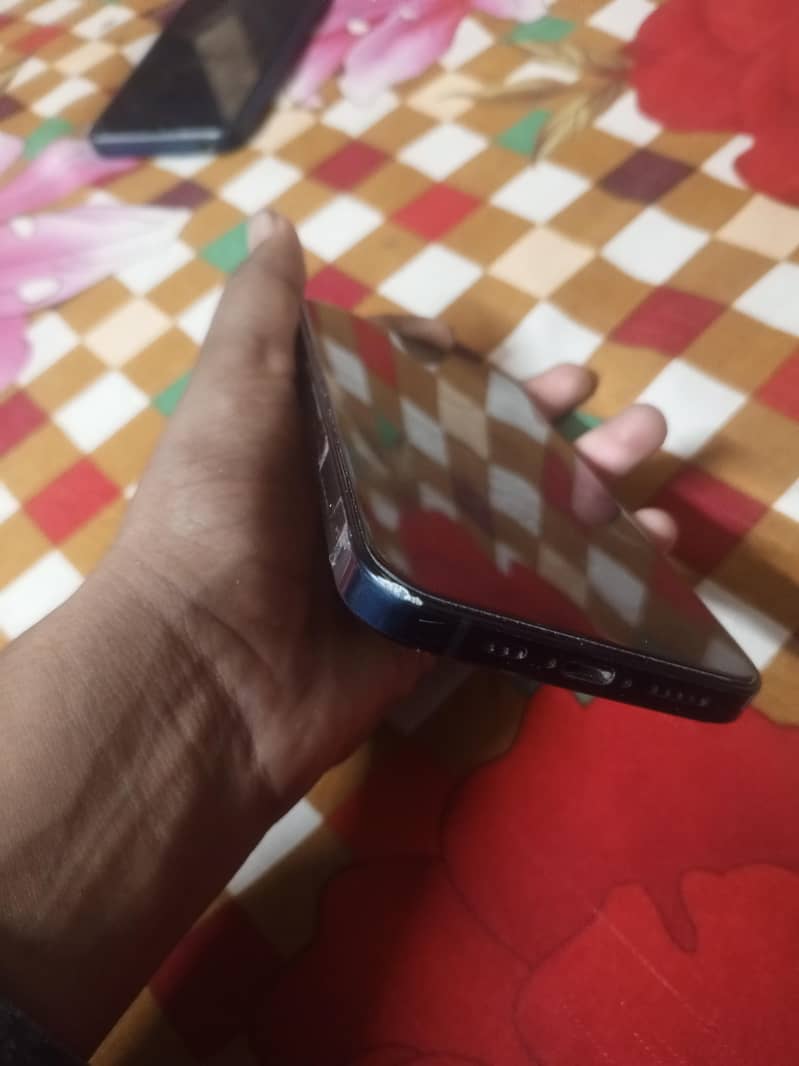 Apple iPhone 12 2