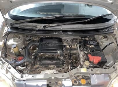 Daihatsu Mira 2006