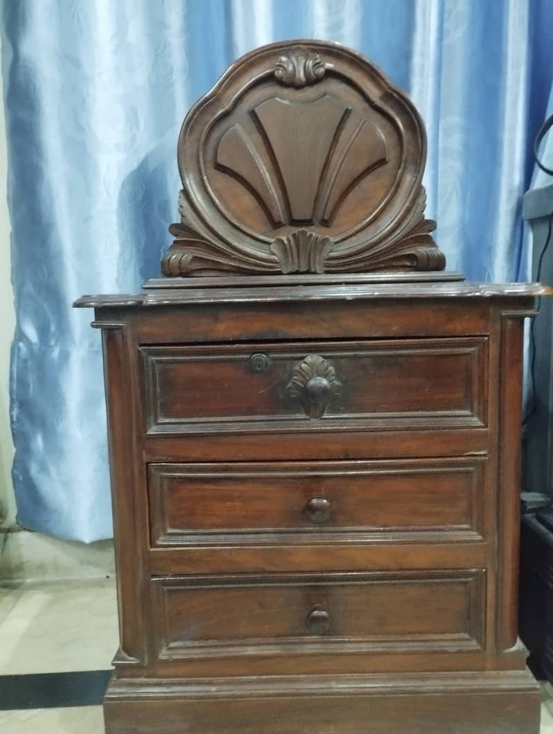 2 bed side tables 2