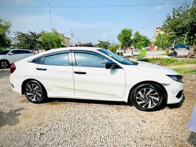 Honda Civic Oriel 2017/18