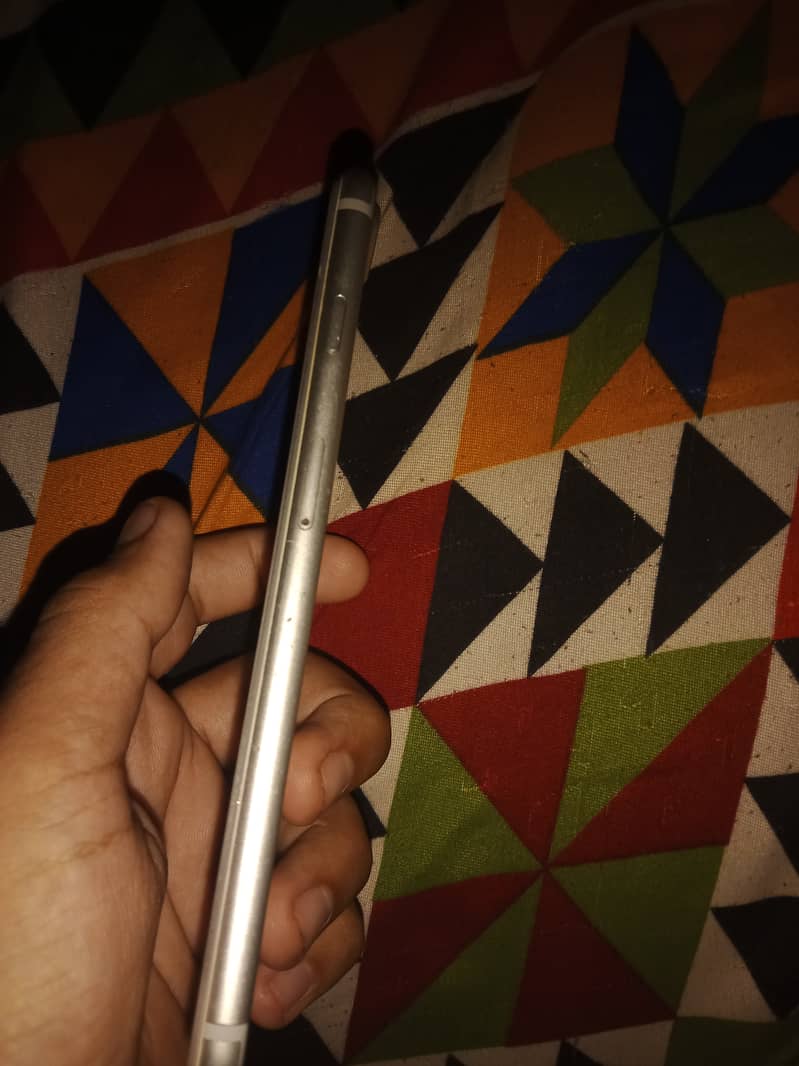 Apple iPhone 7 Plus 2