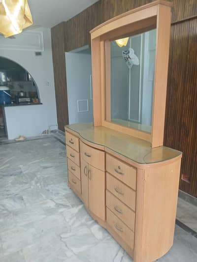 Dressing table & Side tables