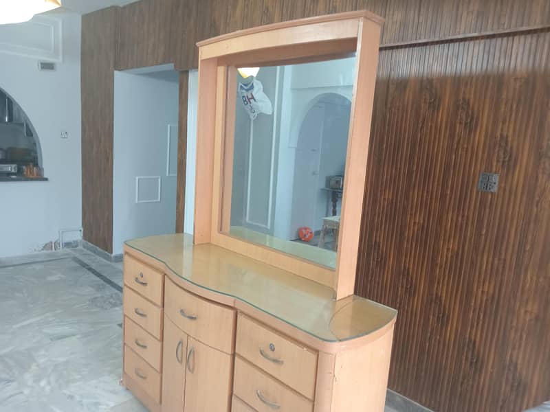 Dressing table & Side tables 1