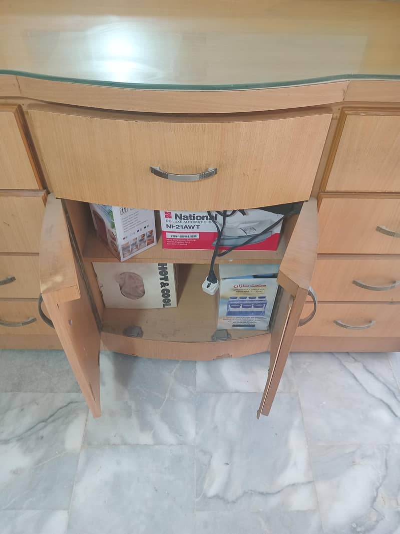 Dressing table & Side tables 4