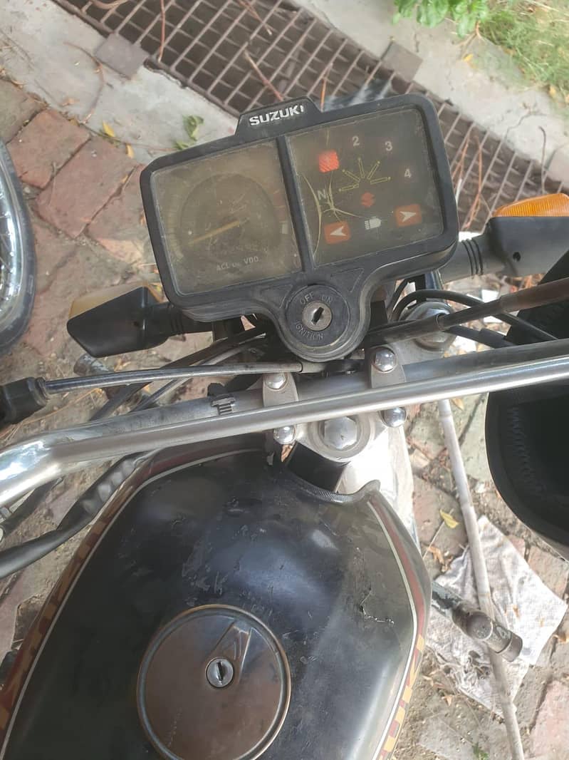 Suzuki 2001 model 2