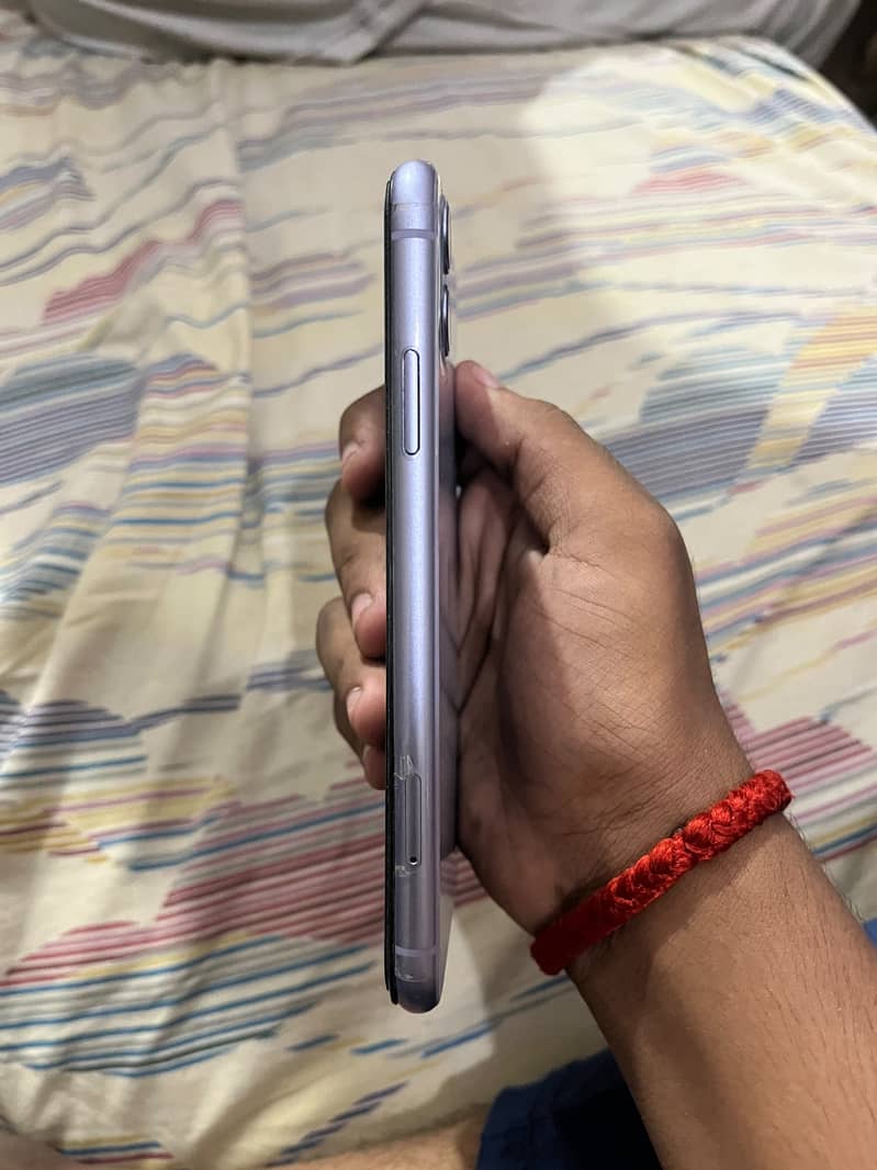 Apple iPhone 11 0