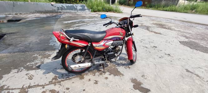 Honda Pridor 2013 – On my name – 63,000 KM - Islamabad Registred