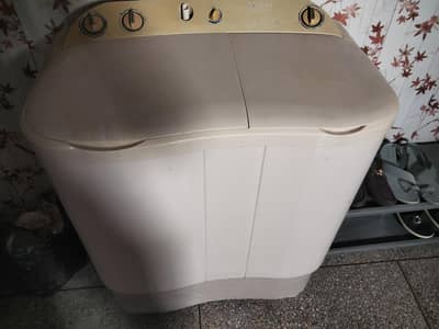 Washing Machine with Spinner