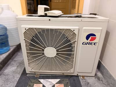 Gree 1.5 ton Ac with good condition