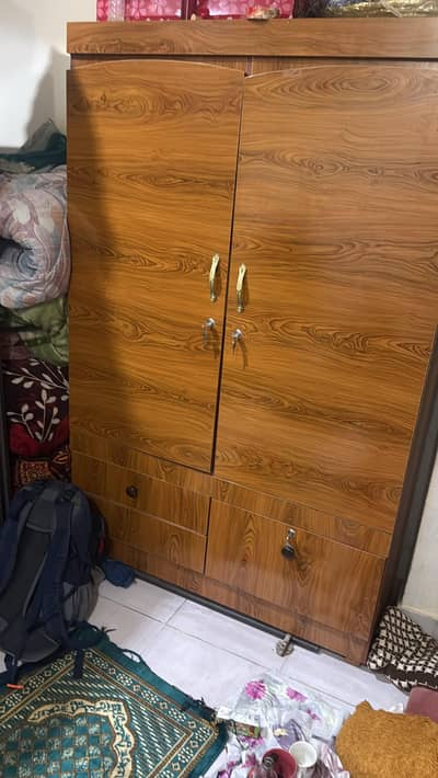 bed and cubberd in good condition
